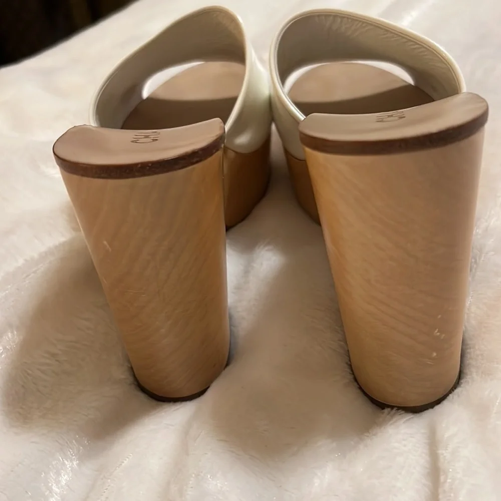 HP🎉🎉Chanel patent leather platform logo wedges - Picture 7 of 8